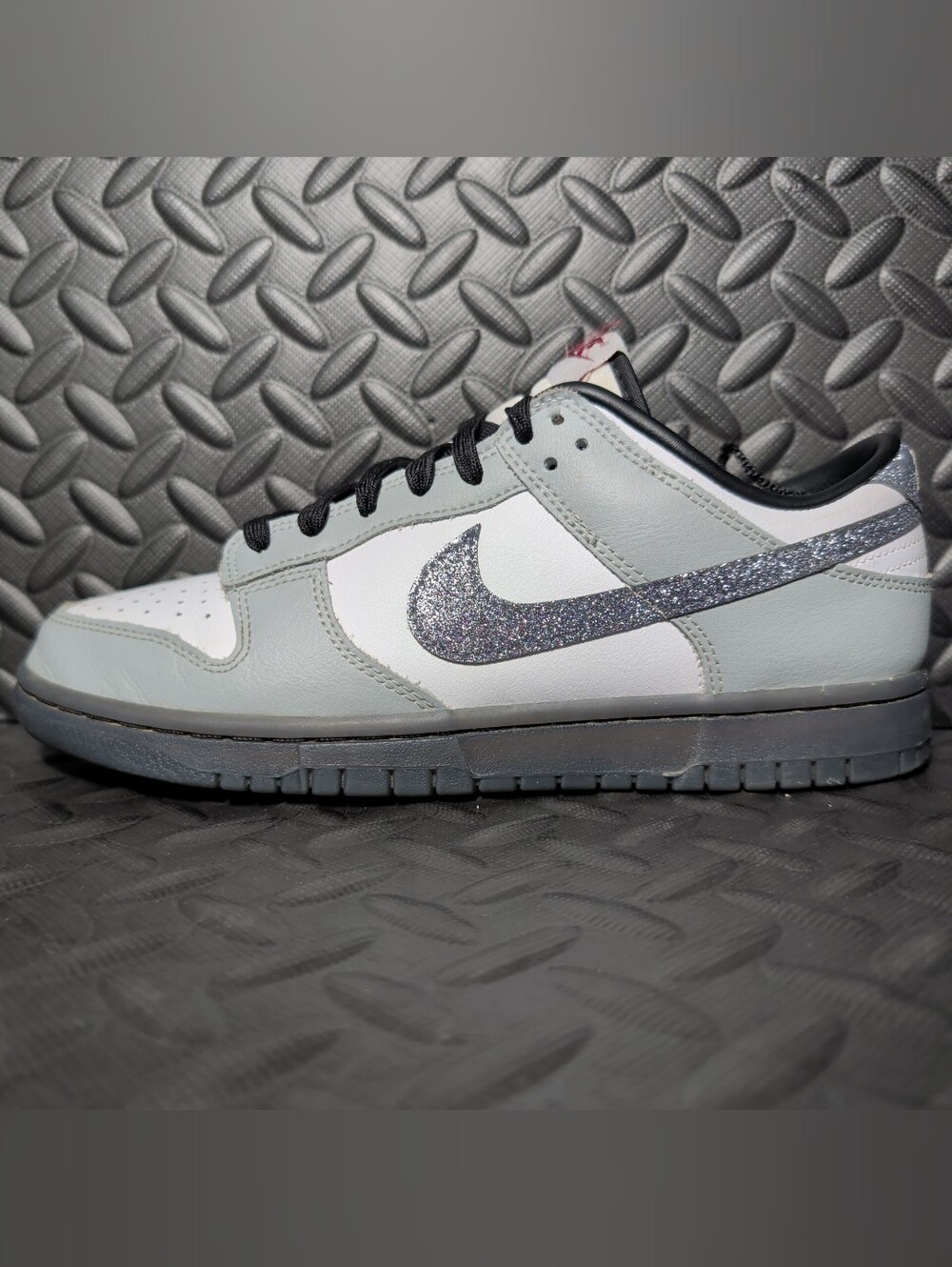 Nike Dunk Low LX Glitter swoosh 'White Light Smoke Grey' size 10 HQ3462-191 - Picture 3 of 12